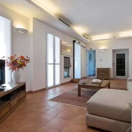 Sleeps 8 Pool Air Con Wifi *