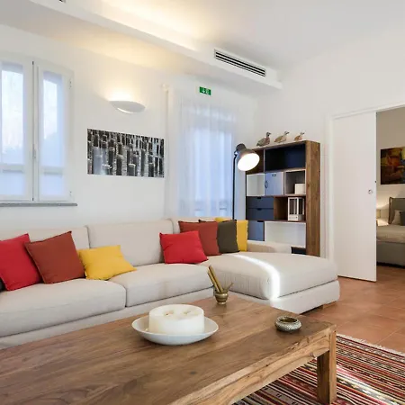Sleeps 8 Pool Air Con Wifi Cissano