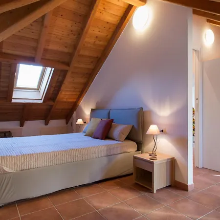 Sleeps 8 Pool Air Con Wifi *