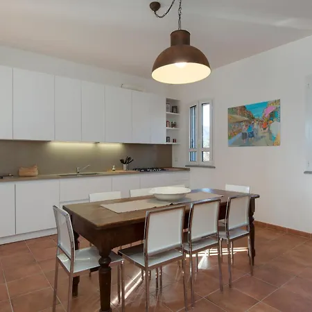 Sleeps 8 Pool Air Con Wifi Vila *